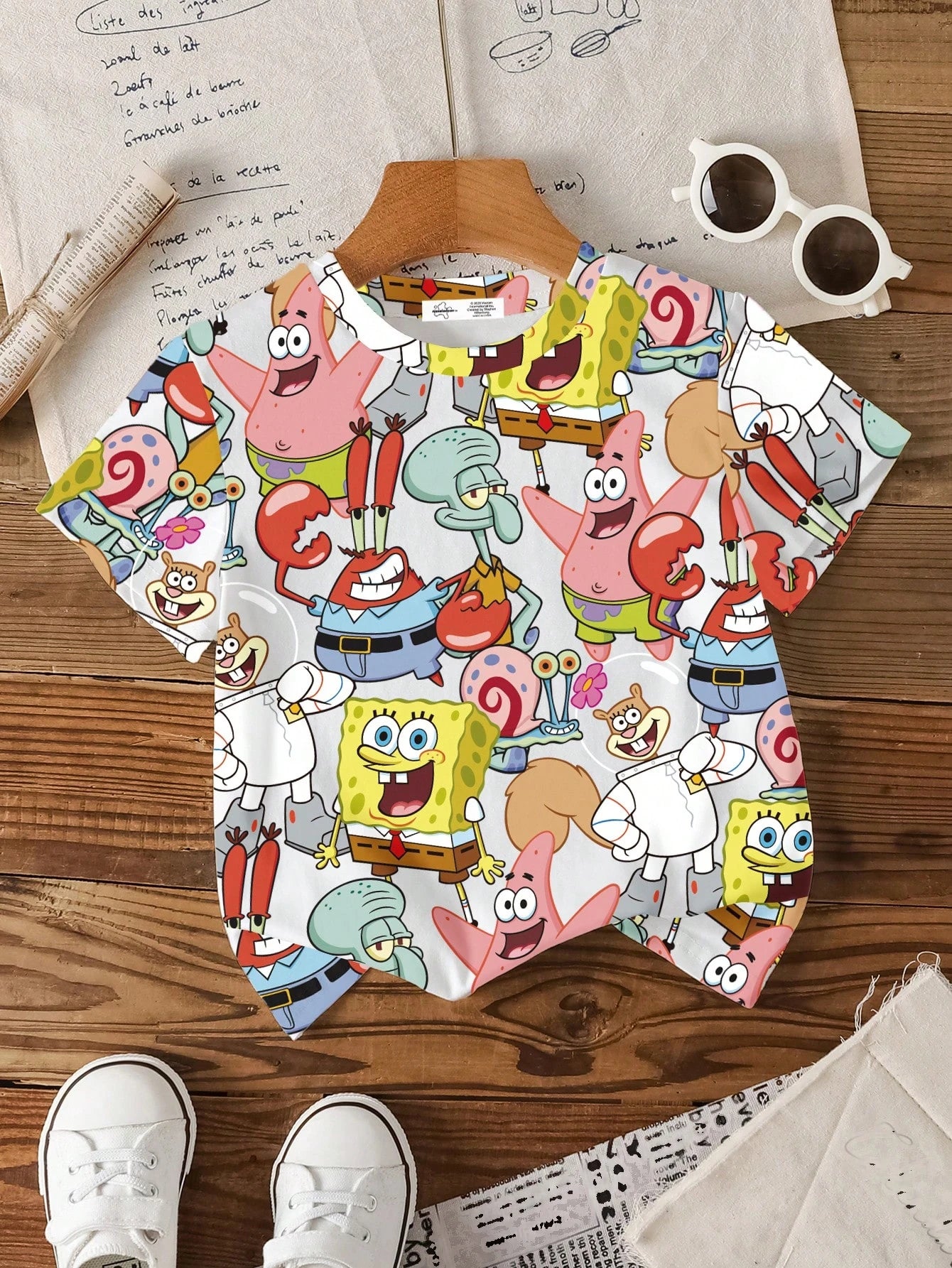 T-Shirt SpongeBob – All-Over Print Charaktere
